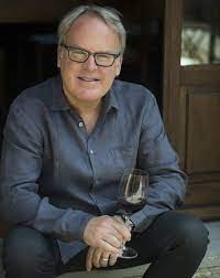 POR QUE JAMES SUCKLING É UM DOS ESPECIALISTAS EM VINHOS MAIS RELEVANTE DO MUNDO? - SmartBuyWines.com.br